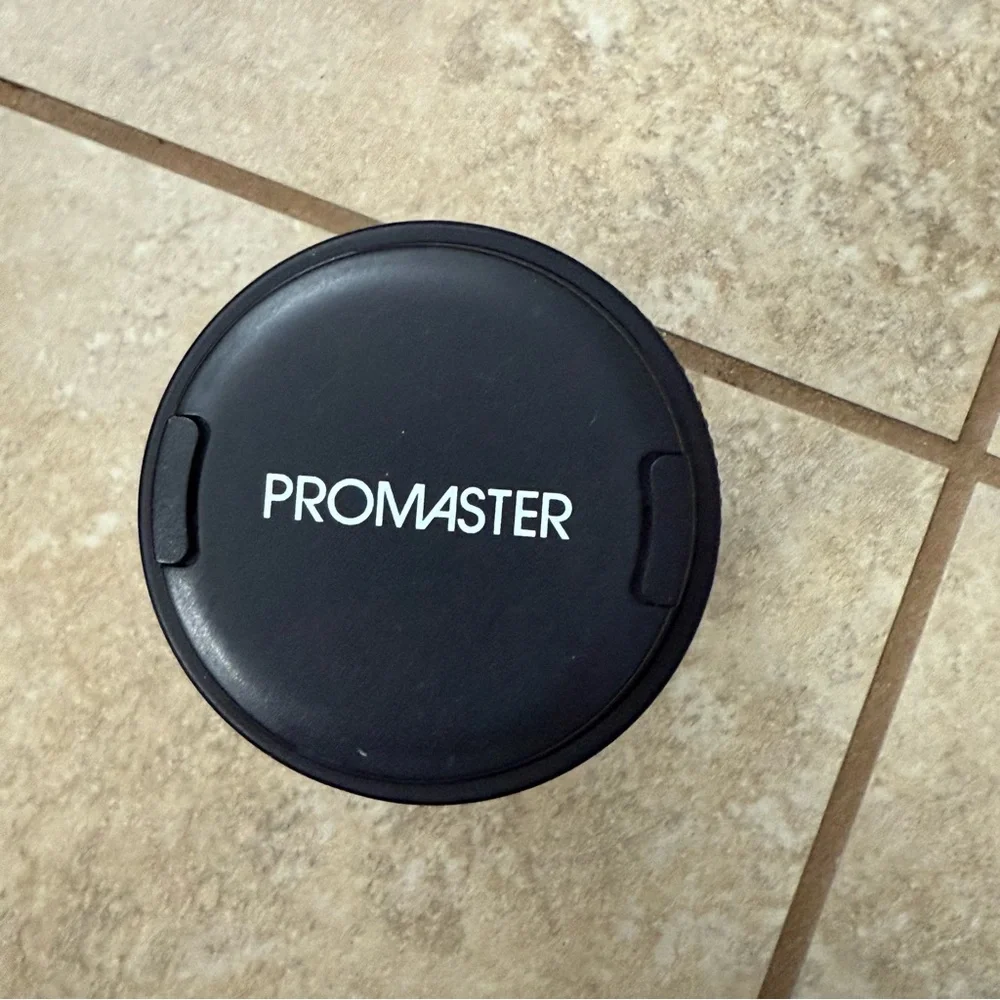 Promaster Spectrum 7 70-210mm f4-5.6 Zoom lens